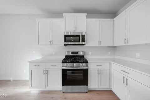 Tiny photo for 20667 Town Dr Dr, Bend, OR 97701 (MLS # 220226737)