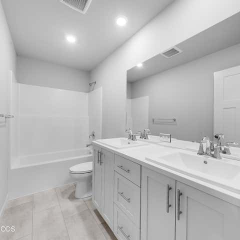 Tiny photo for 20667 Town Dr Dr, Bend, OR 97701 (MLS # 220226737)