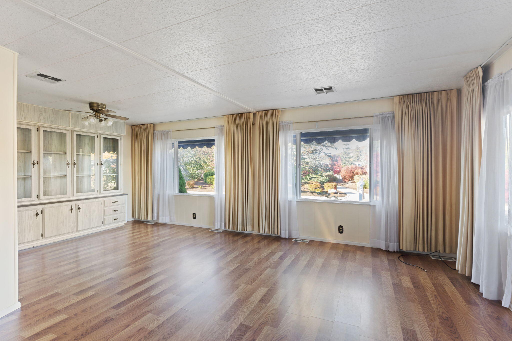 Rogue Lea Estates - Residential