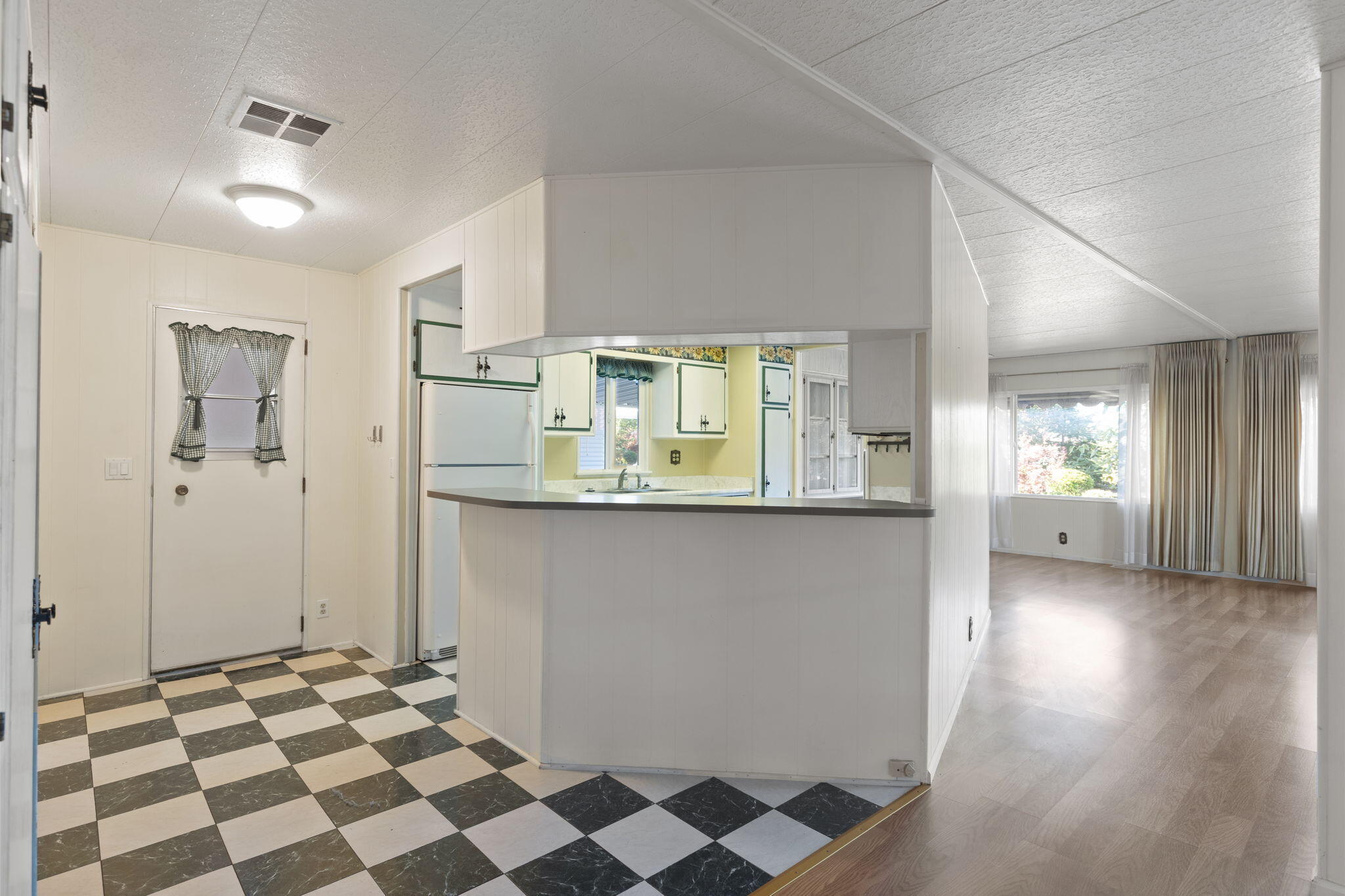 Rogue Lea Estates - Residential