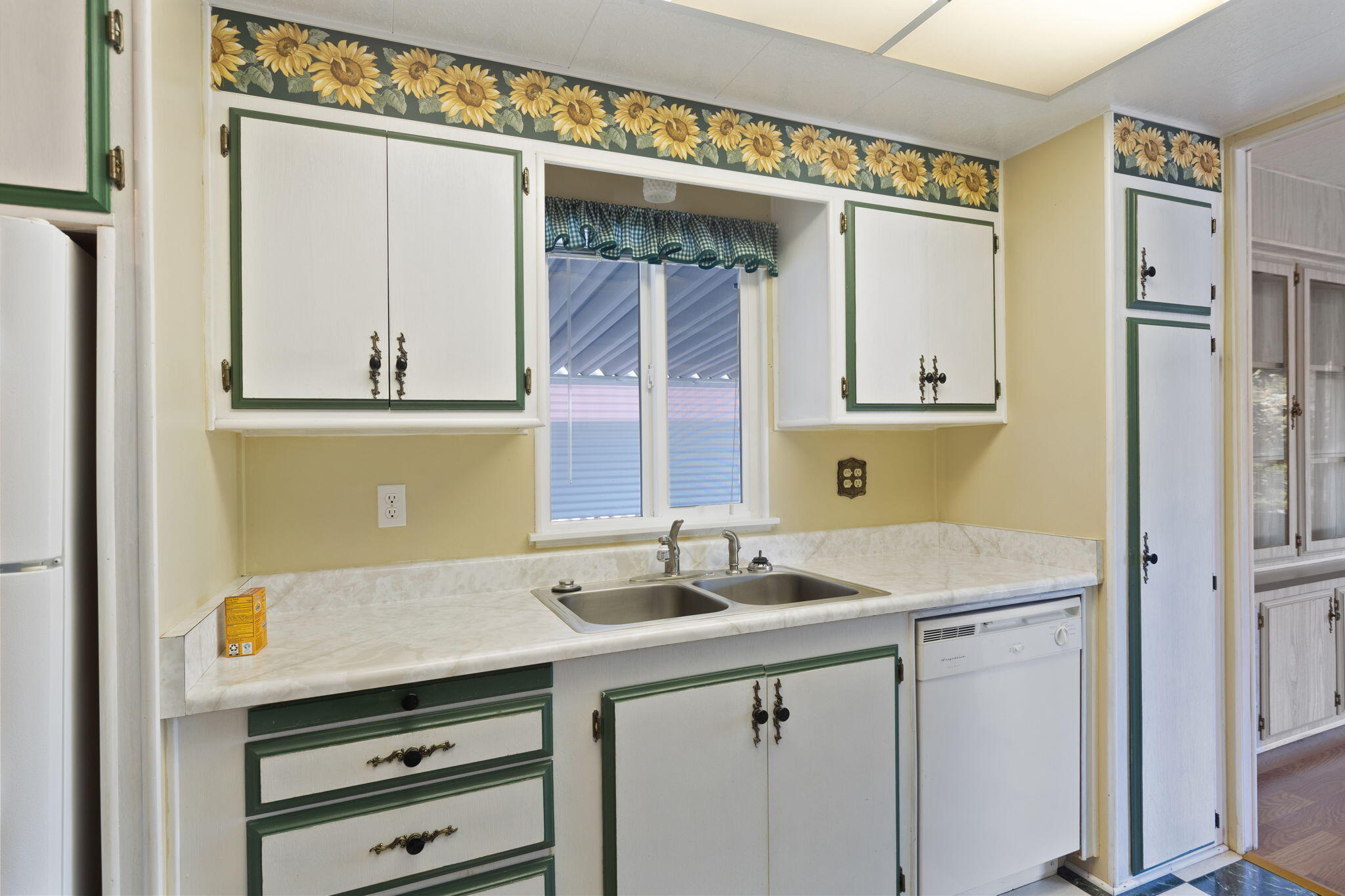 Rogue Lea Estates - Residential