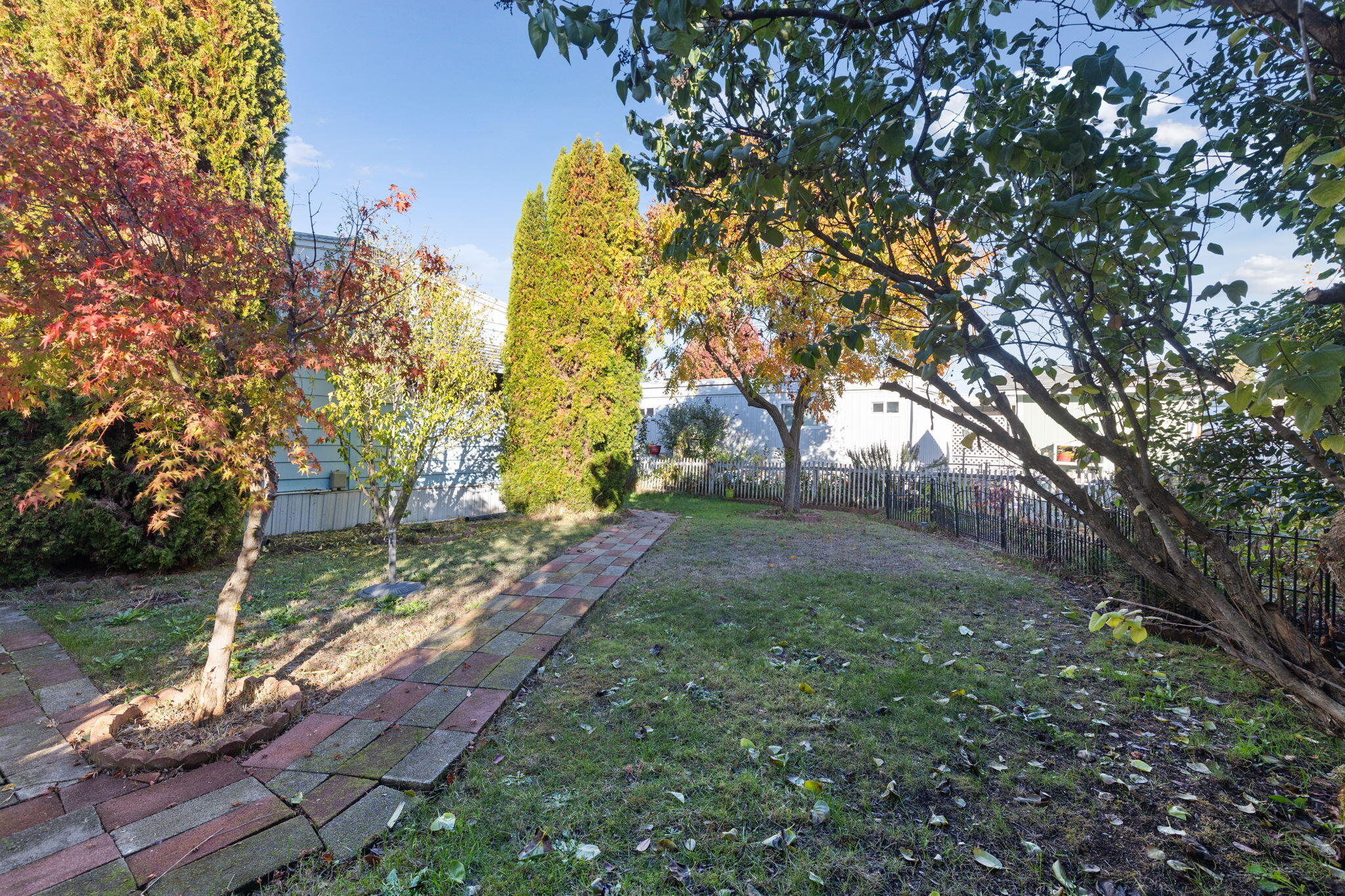 Rogue Lea Estates - Residential