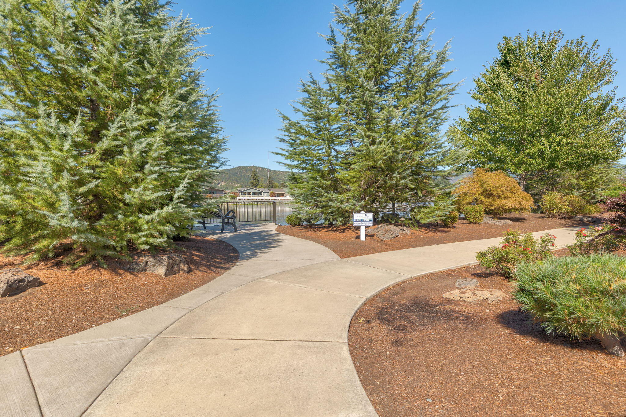 Rogue Lea Estates - Residential