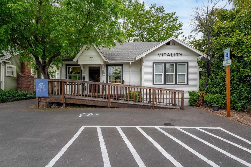 Investment Opportunity - 27 Crater Lake Ave
Don't miss this clean, turn-key investment in a prime location. This 1,117 sq ft commercial building sits on a 0.12-acre lot and is home to a well-established, long-standing business with excellent tenants in place. The current lease is $2,500/month on a solid 5-year term, offering dependable income and stable cash flow. With great visibility, strong neighborhood presence, and a proven rental history, this is an ideal opportunity for both new and experienced investors seeking low-maintenance returns. Business is not included in the sale. The seller is willing to do an owner carry sale.

Seller is selling neighboring property, MLS #220202745