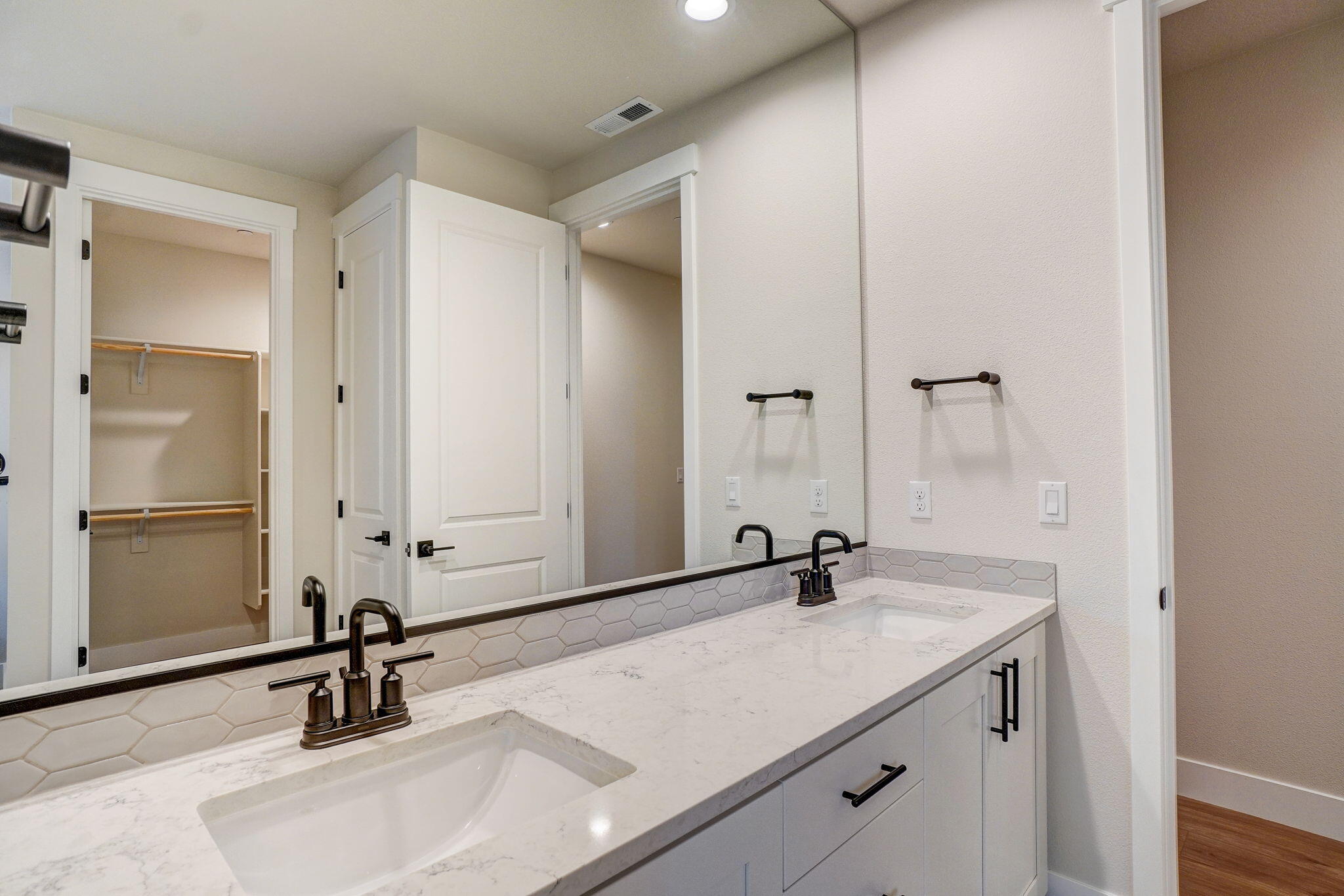 Eagle Point Golf Community - Residential