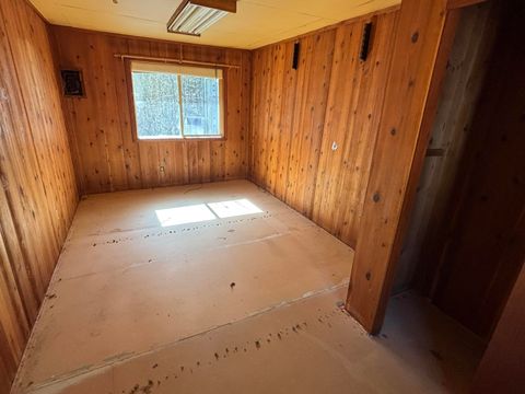 Tiny photo for 52363 Glenwood Drive, La Pine, OR 97739 (MLS # 220219684)