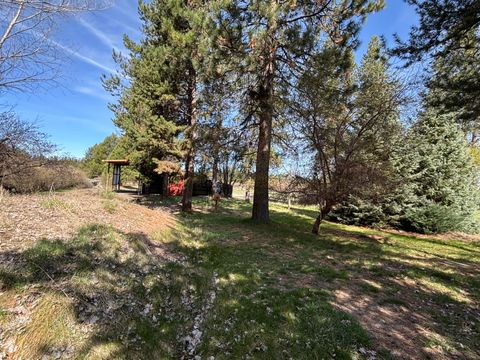 Tiny photo for 52363 Glenwood Drive, La Pine, OR 97739 (MLS # 220219684)