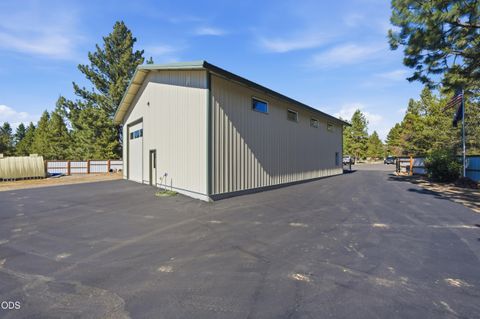 Tiny photo for 16760 Doe Place, La Pine, OR 97739 (MLS # 220225238)