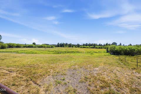 Tiny photo for 16760 Doe Place, La Pine, OR 97739 (MLS # 220225238)
