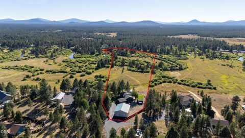 Tiny photo for 16760 Doe Place, La Pine, OR 97739 (MLS # 220225238)