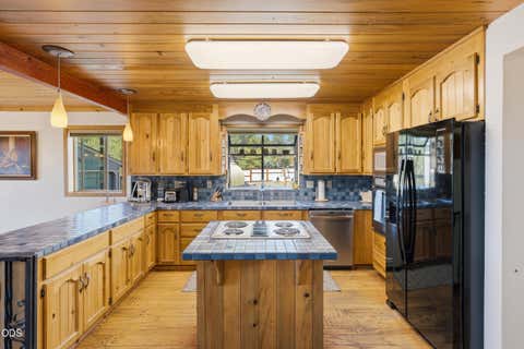 Tiny photo for 16760 Doe Place, La Pine, OR 97739 (MLS # 220225238)