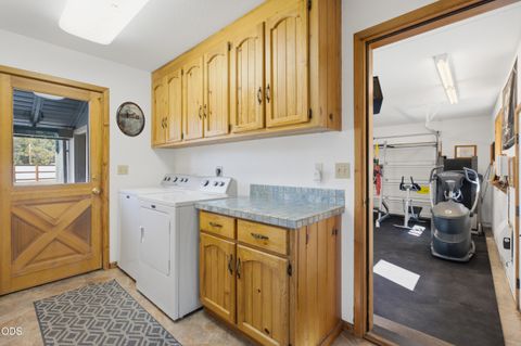 Tiny photo for 16760 Doe Place, La Pine, OR 97739 (MLS # 220225238)