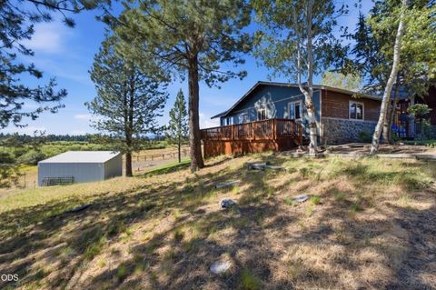 Tiny photo for 16760 Doe Place, La Pine, OR 97739 (MLS # 220225238)