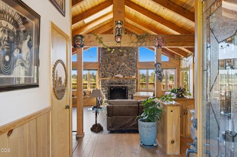 Tiny photo for 16760 Doe Place, La Pine, OR 97739 (MLS # 220225238)