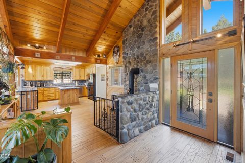 Tiny photo for 16760 Doe Place, La Pine, OR 97739 (MLS # 220225238)