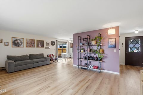 Tiny photo for 1242 SE 8th Street, Prineville, OR 97754 (MLS # 220225376)