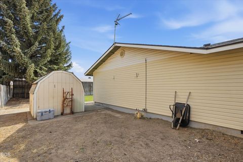 Tiny photo for 1242 SE 8th Street, Prineville, OR 97754 (MLS # 220225376)
