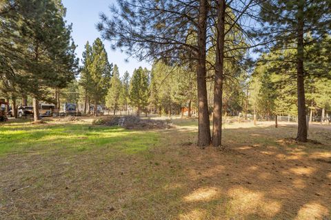 Tiny photo for 14355 Fern Dell Loop, La Pine, OR 97739 (MLS # 220220167)