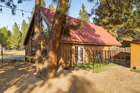Tiny photo for 14355 Fern Dell Loop, La Pine, OR 97739 (MLS # 220220167)