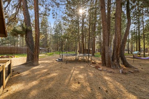 Tiny photo for 14355 Fern Dell Loop, La Pine, OR 97739 (MLS # 220220167)
