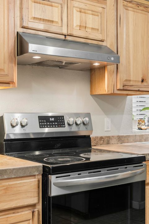 Tiny photo for 14355 Fern Dell Loop, La Pine, OR 97739 (MLS # 220220167)