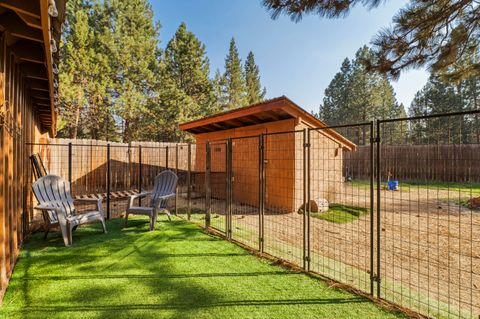 Tiny photo for 14355 Fern Dell Loop, La Pine, OR 97739 (MLS # 220220167)
