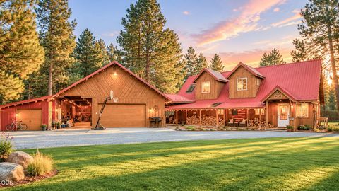 Photo of 14355 Fern Dell Loop, La Pine, OR 97739 (MLS # 220220167)