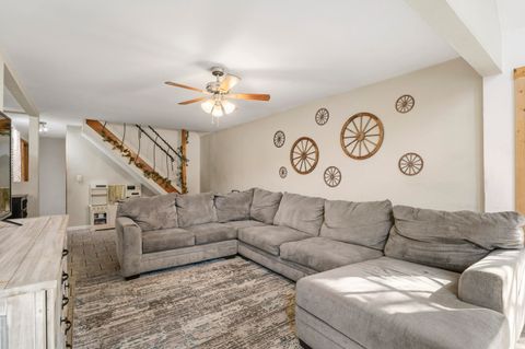 Tiny photo for 14355 Fern Dell Loop, La Pine, OR 97739 (MLS # 220220167)