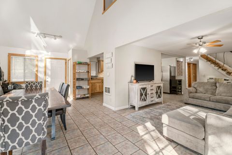 Tiny photo for 14355 Fern Dell Loop, La Pine, OR 97739 (MLS # 220220167)