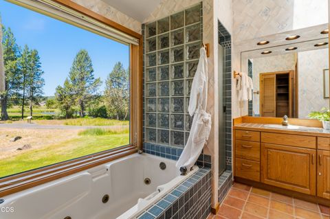 Tiny photo for 56947 Vista Lane #9, Sunriver, OR 97707 (MLS # 220223022)