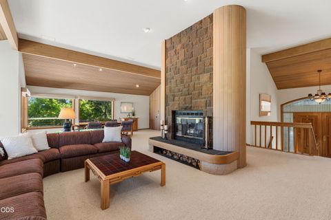 Tiny photo for 56947 Vista Lane #9, Sunriver, OR 97707 (MLS # 220223022)