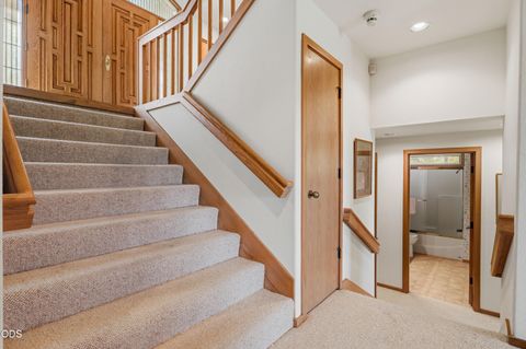 Tiny photo for 56947 Vista Lane #9, Sunriver, OR 97707 (MLS # 220223022)