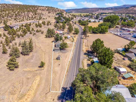 Tiny photo for 2251 NE Laughlin Road, Prineville, OR 97754 (MLS # 220227021)
