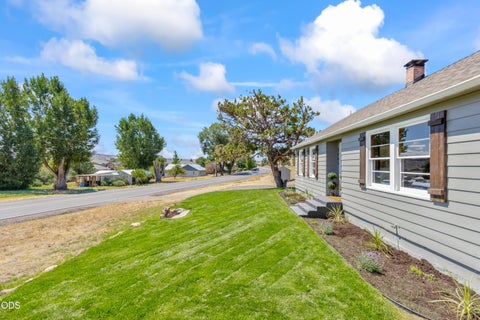 Tiny photo for 2251 NE Laughlin Road, Prineville, OR 97754 (MLS # 220227021)