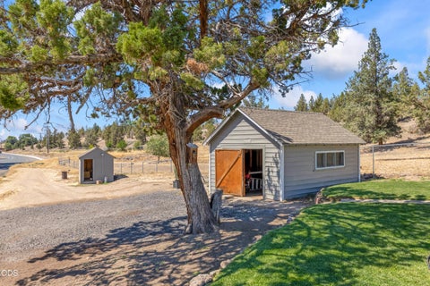 Tiny photo for 2251 NE Laughlin Road, Prineville, OR 97754 (MLS # 220227021)