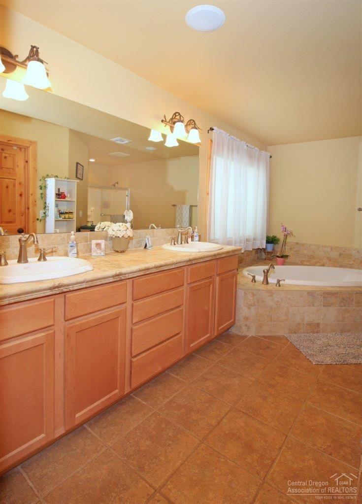 Jonahs Landing - Residential