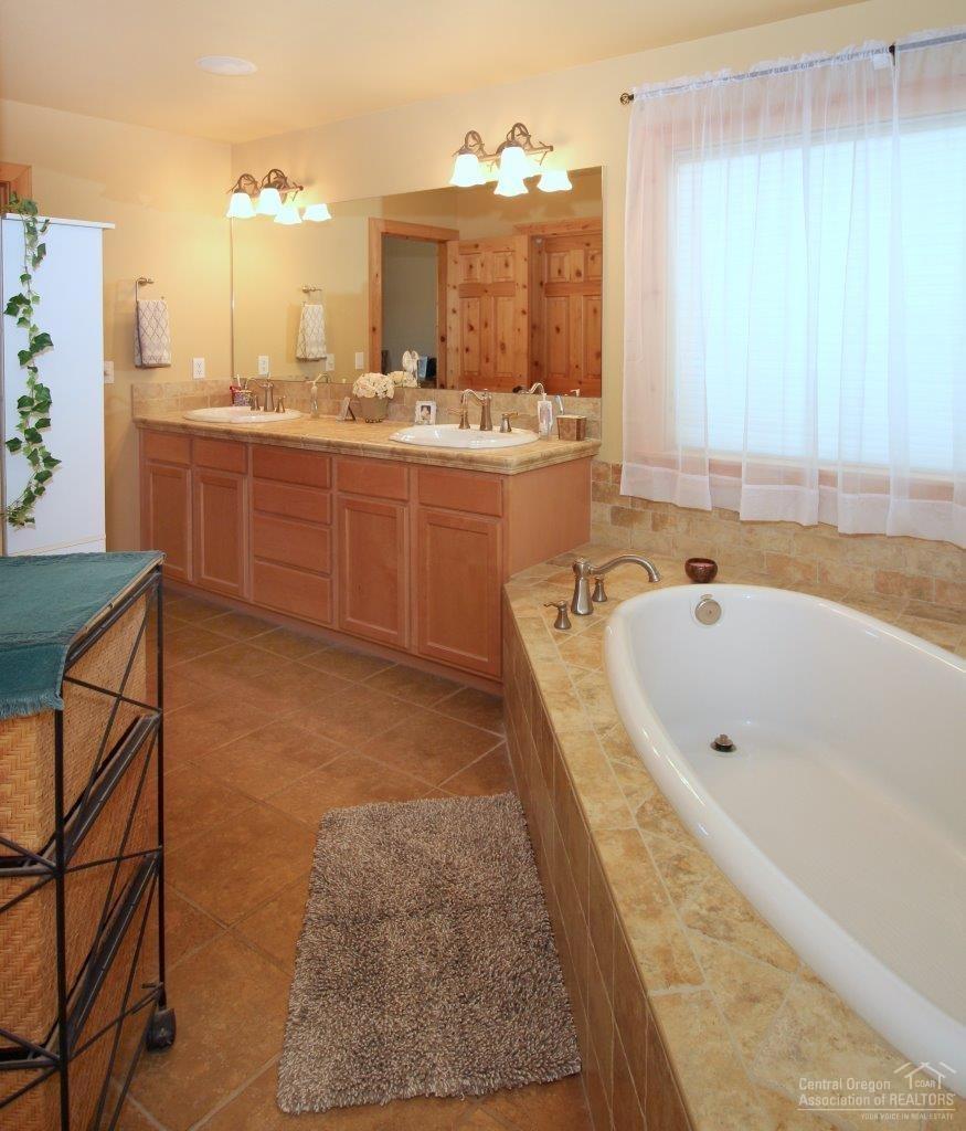 Jonahs Landing - Residential