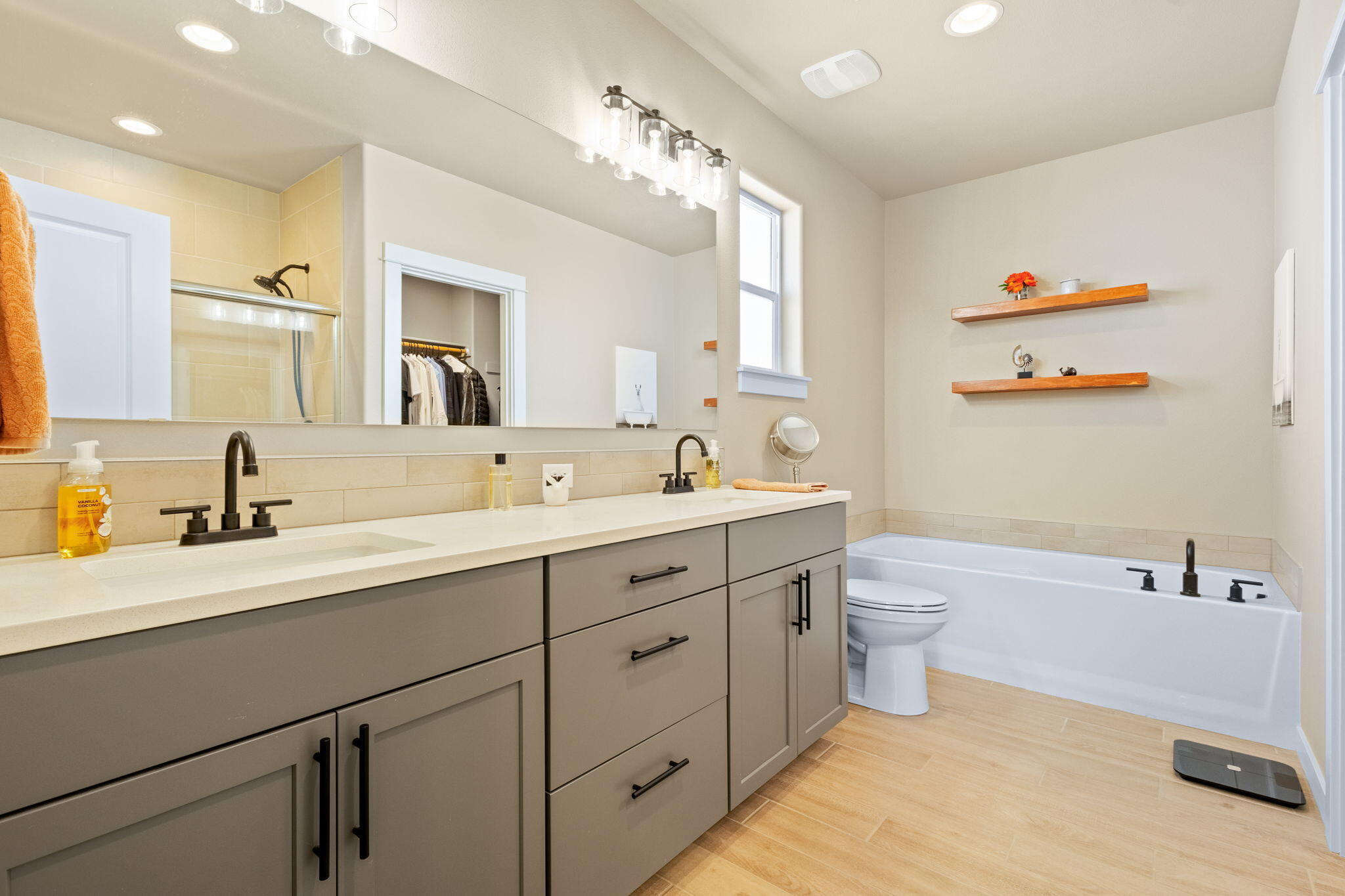 Mckenzie Meadow Vill - Residential