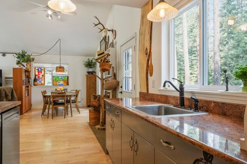Tiny photo for 31640 Mountain Lakes Drive, Klamath Falls, OR 97601 (MLS # 220221299)