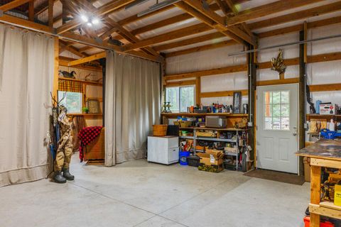 Tiny photo for 31640 Mountain Lakes Drive, Klamath Falls, OR 97601 (MLS # 220221299)