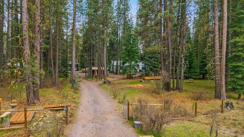 Tiny photo for 31640 Mountain Lakes Drive, Klamath Falls, OR 97601 (MLS # 220221299)