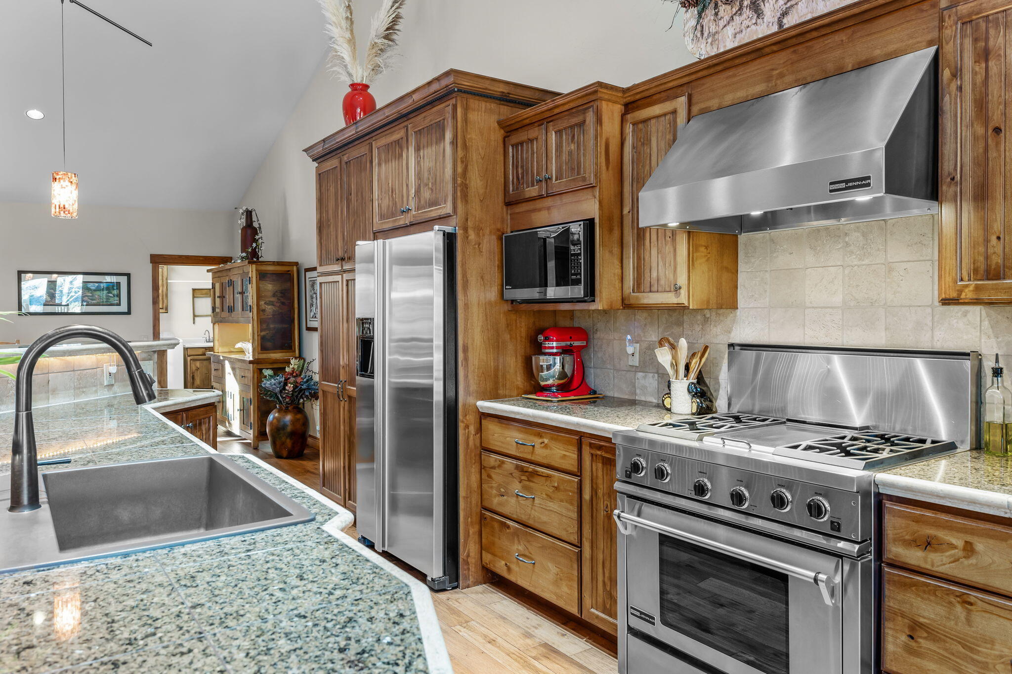 Broken Top - Residential