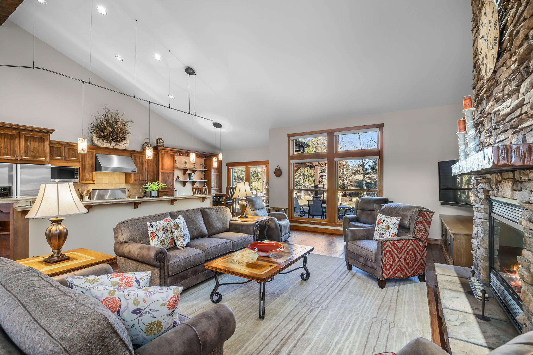 Broken Top - Residential