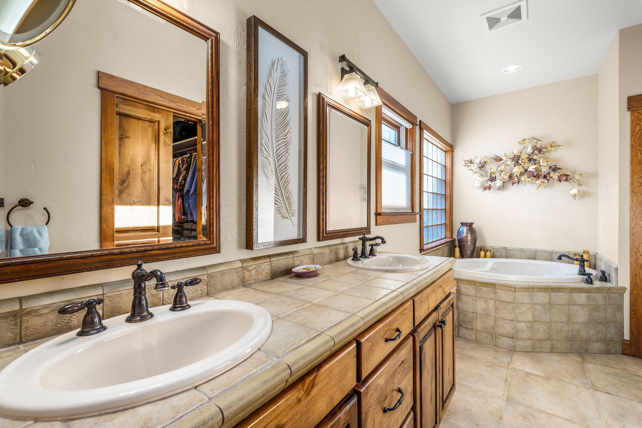 Broken Top - Residential