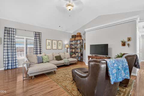 Tiny photo for 2065 Cheshire Way, Medford, OR 97501 (MLS # 220227061)