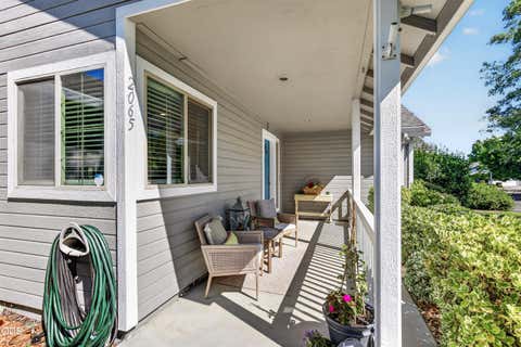 Tiny photo for 2065 Cheshire Way, Medford, OR 97501 (MLS # 220227061)