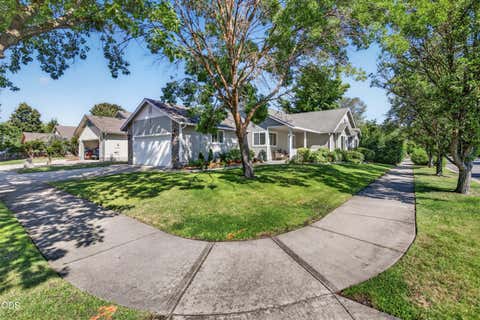 Tiny photo for 2065 Cheshire Way, Medford, OR 97501 (MLS # 220227061)