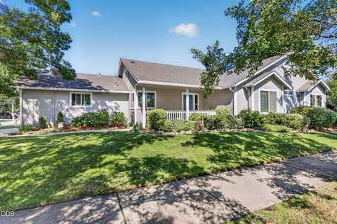 Photo of 2065 Cheshire Way, Medford, OR 97501 (MLS # 220227061)