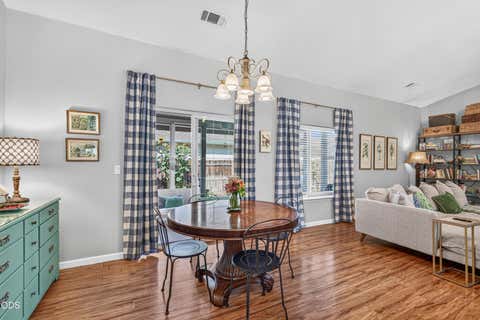 Tiny photo for 2065 Cheshire Way, Medford, OR 97501 (MLS # 220227061)