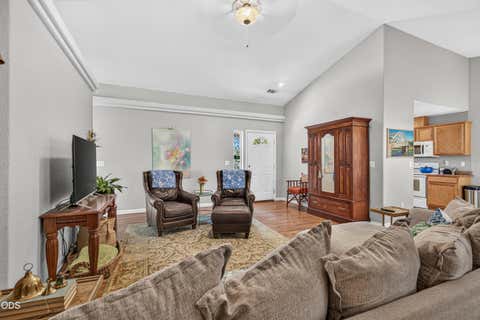 Tiny photo for 2065 Cheshire Way, Medford, OR 97501 (MLS # 220227061)